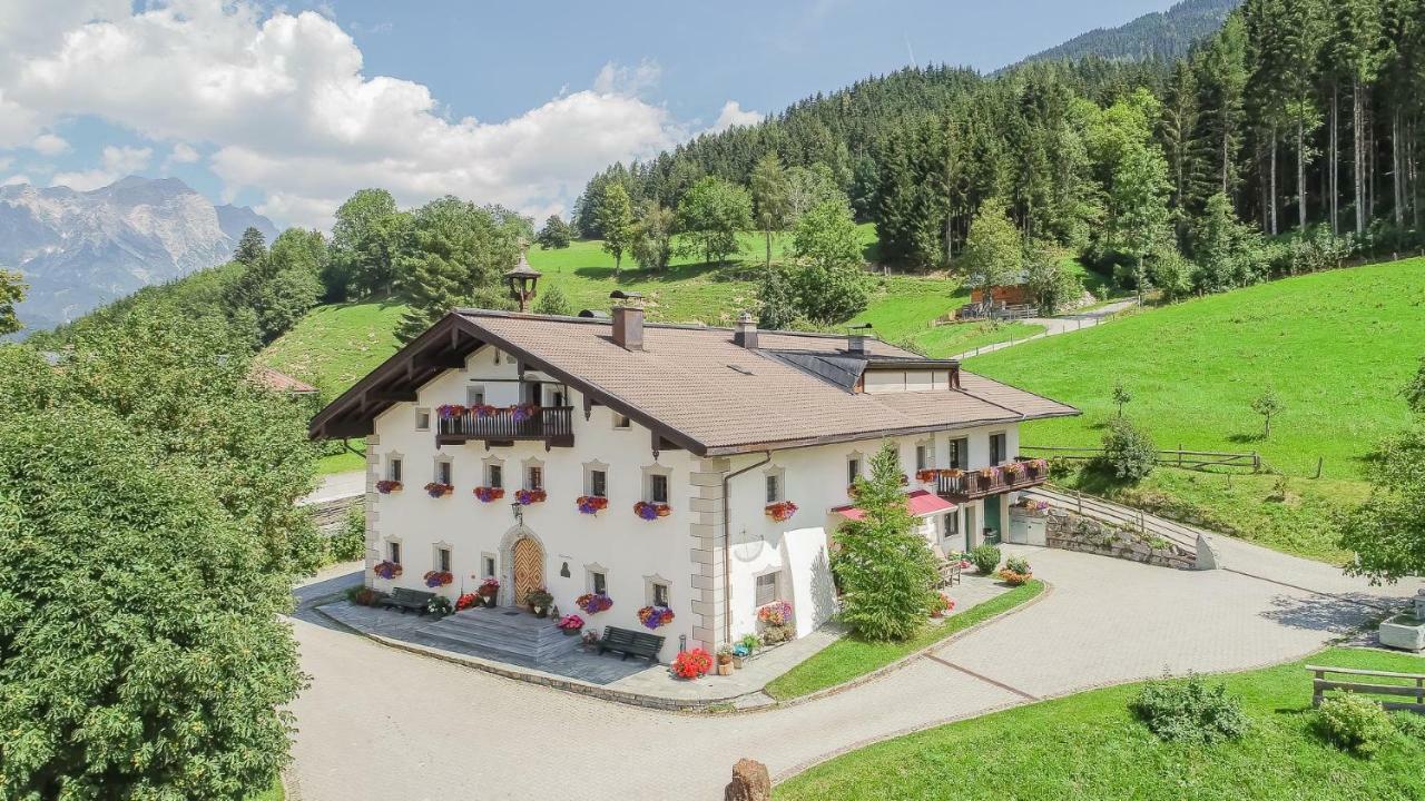 Oberdeutinghof Apartamento Saalfelden Exterior foto